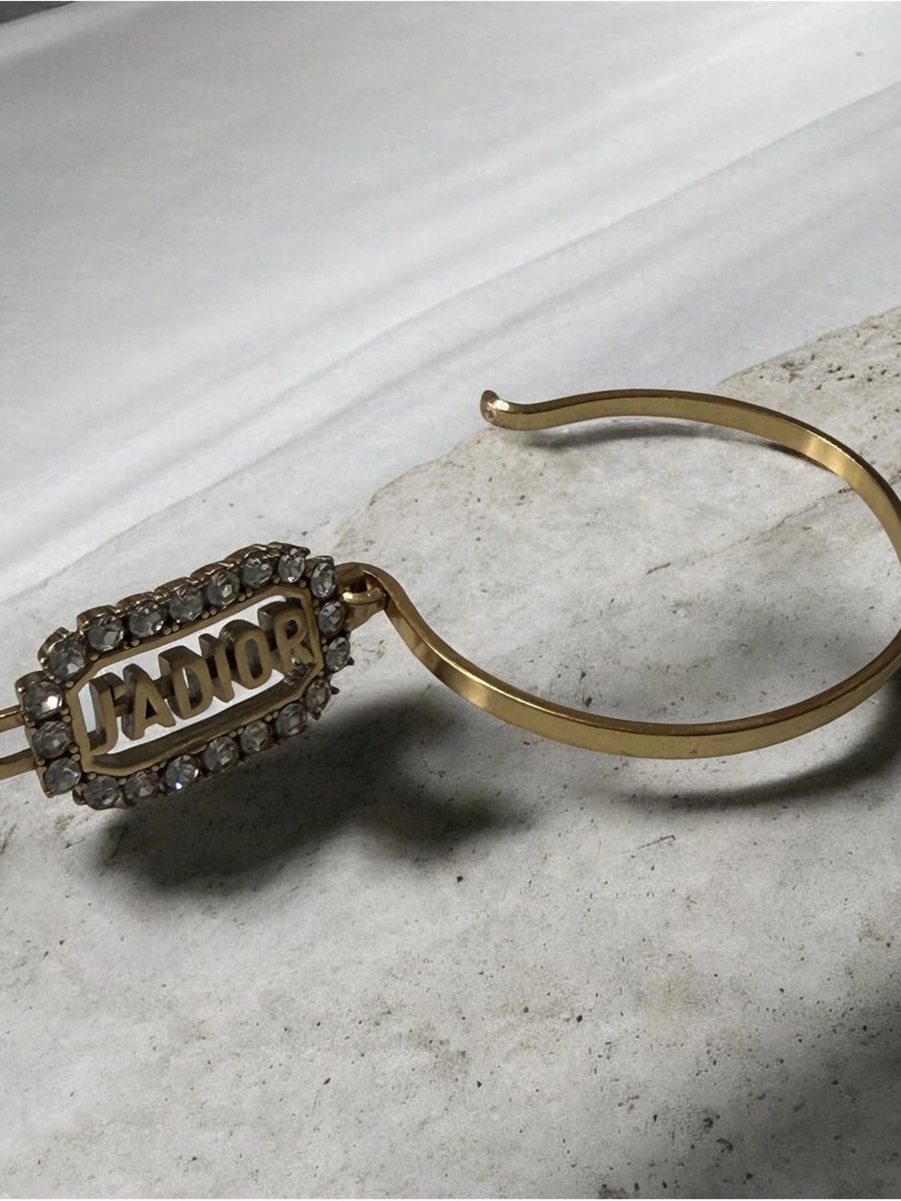 SIGNED-RETIRED-Christian Dior J’ADIOR Crystal Plaque Bangle/Cuff Gold-Tone - Picture 5 of 9